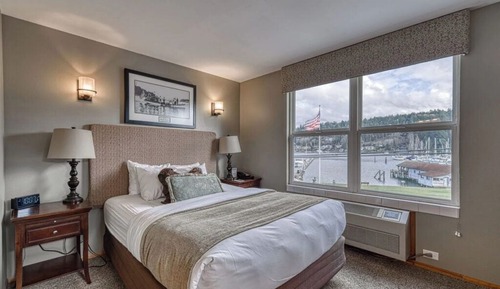 Superior Room, Harbor View