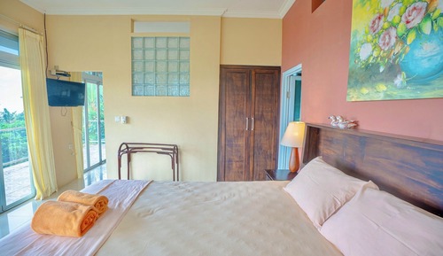 Suite Room Downstairs