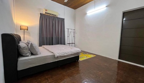 House, 5 Bedrooms, Smoking, Balcony