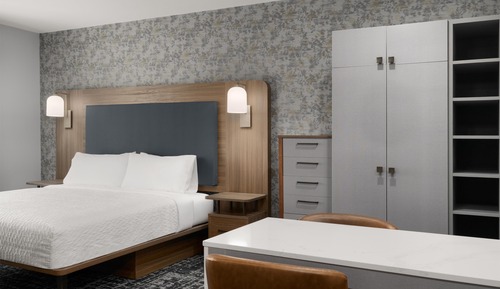 Studio Suite, 1 King Bed, Accessible (Hearing)