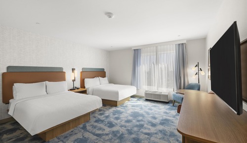 Room, 2 Queen Beds, Accessible, Bathtub (Mobility & Hearing)