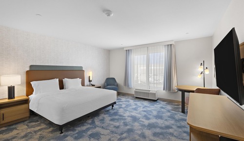 Room, 1 King Bed, Accessible, Bathtub (Mobility & Hearing)