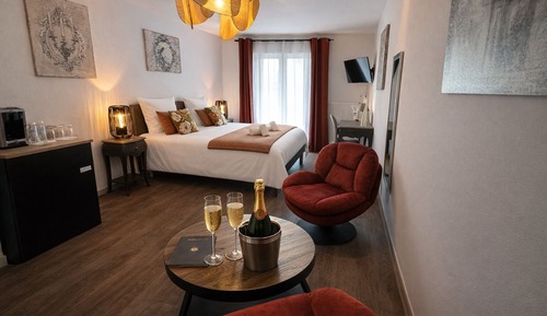 Superior Suite, Balcony, Park View