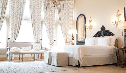 SUITE 2: Deluxe Single Room, Pool View, Garden Area