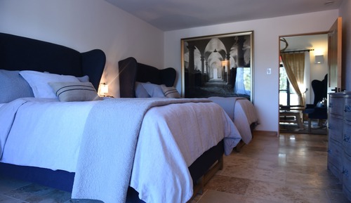 SUITE 7: Classic Double Room