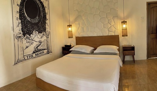 Honeymoon Room