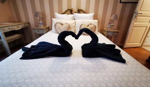 Comfort Room, City View