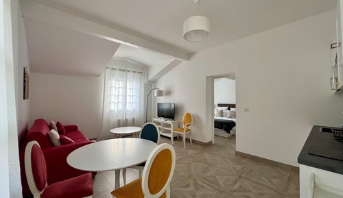Comfort Apartment, 1 Queen Bed with Sofa bed, Pool Access, Annex Building