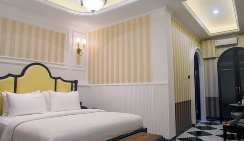 Express Deluxe Queen