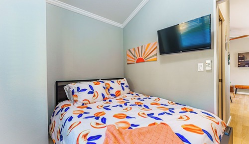 2 Bed/2 Bath - Pet Friendly, Sleeps 6