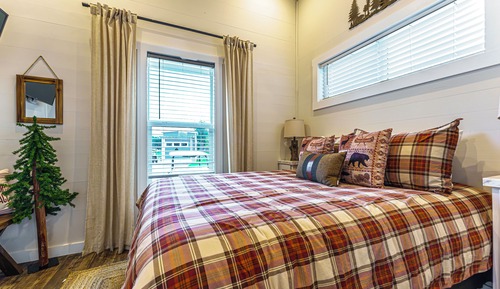 2 Bed/2 Bath - Pet Friendly, Sleeps 6