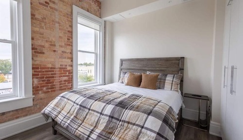 Signature Condo, 2 Bedrooms, Kitchen, City View