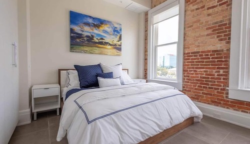 Signature Condo, 2 Bedrooms, Kitchen, City View