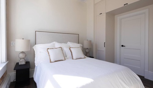Signature Condo, 2 Bedrooms, Kitchen, Courtyard View