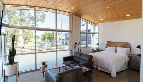 Studio, Roll-in Shower, Ocean View