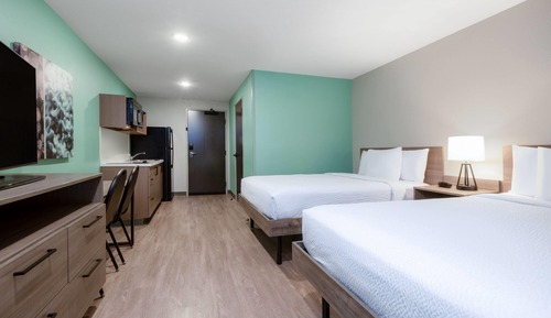 Suite, 2 Queen Beds, Non Smoking