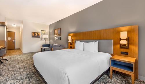 Suite, 1 King Bed, Accessible, Non Smoking