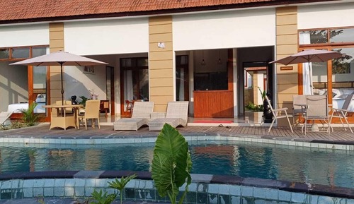 Family Villa, River View