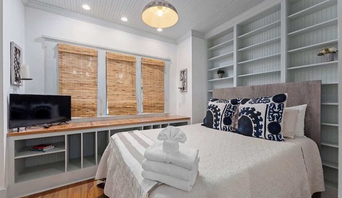 House, Multiple Beds, Patio (1210 Sleepy Hollow)
