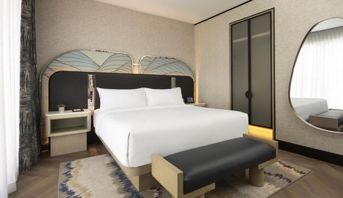 Suite, 1 King Bed, Balcony (2 Room)