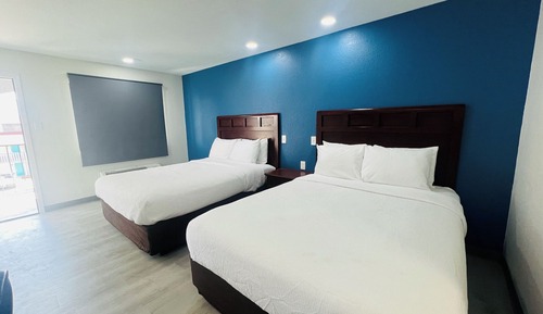 Standard Double Room, 2 Queen Beds, Non Smoking, Housekeeping