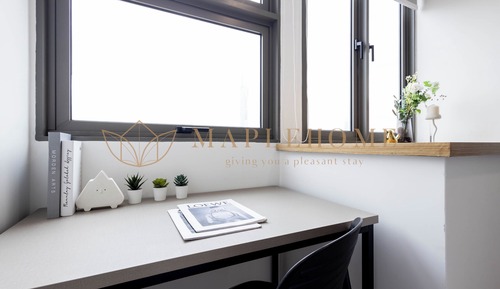 Deluxe Suite, 1 Queen Bed, With Parking