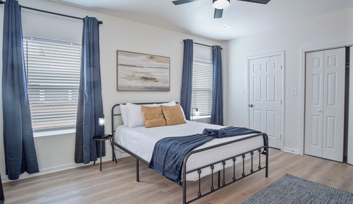 House (4 Bedrooms)