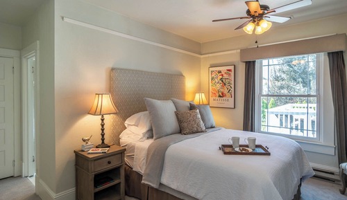 Double Room, 1 Queen Bed, Non Smoking, Courtyard View