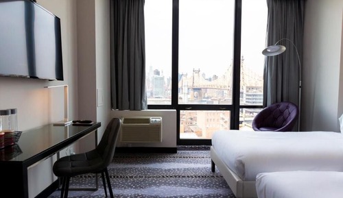 Deluxe Double Room, 2 Twin Beds, City View