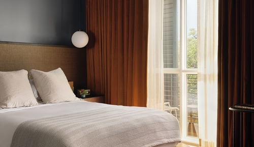 Suite (Magnolia Treetop)