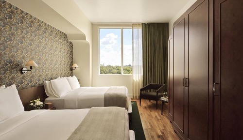 Room, 2 Queen Beds (Neighborhood View)