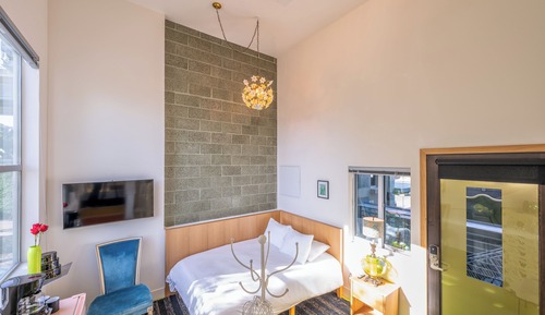 Hotel Narcissus - Room 5