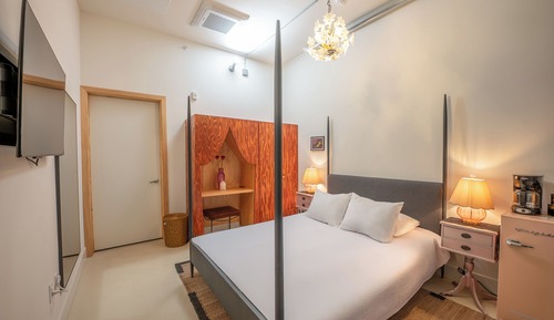 Hotel Narcissus - Room 1
