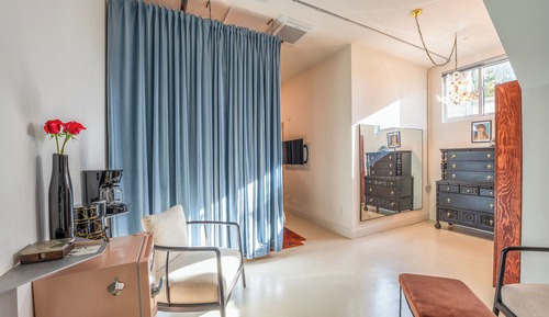 Hotel Narcissus - Room 2