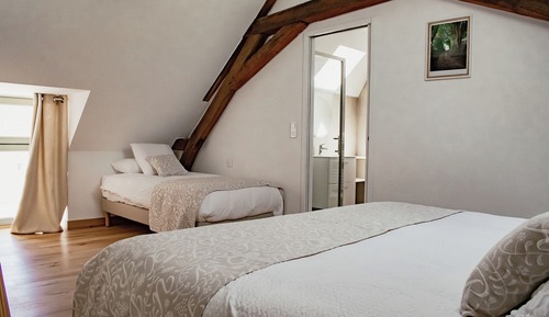 Economy Triple Room