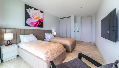 Deluxe Villa, Balcony