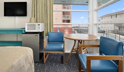 Standard Double Room, Partial Ocean View