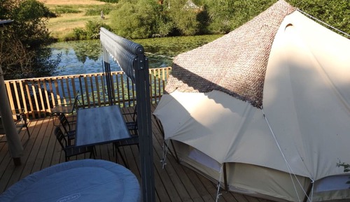 Classic Tent, Balcony, Lake View