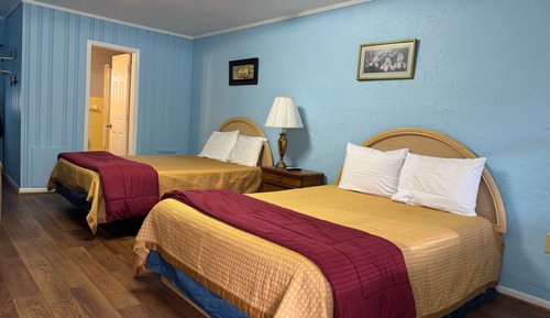 Economy Room, 2 Queen Beds