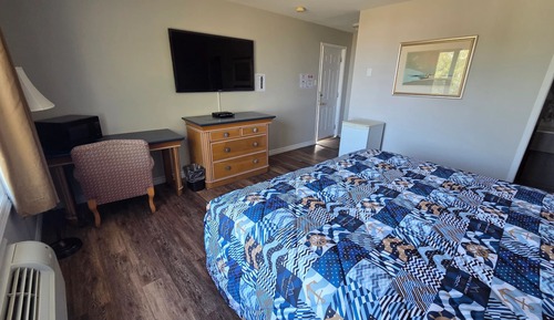 Standard Double Room, 1 King Bed, Non Smoking, Garden View