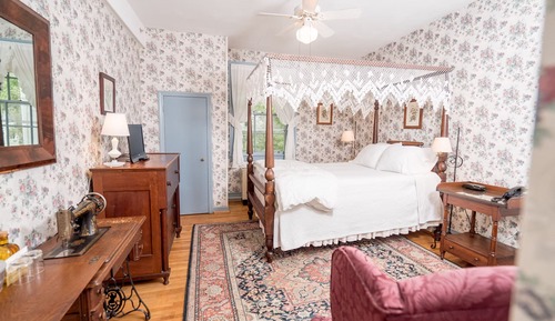 Classic Double Room, 1 Queen Bed, Non Smoking