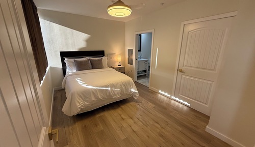 Luxury Apartment, Tower
