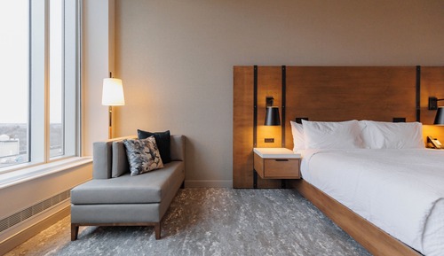 Standard Room, 1 King Bed, City View