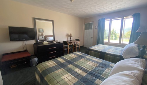 Room, 2 Double Beds, Mountain View