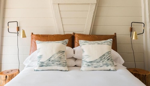 Queen Guestroom at JD House