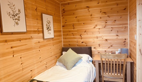 Cabin, Ensuite