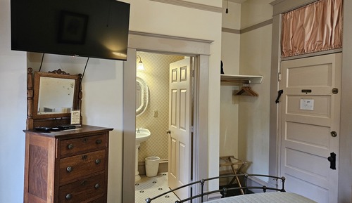 Room, 1 Double Bed, Courtyard View