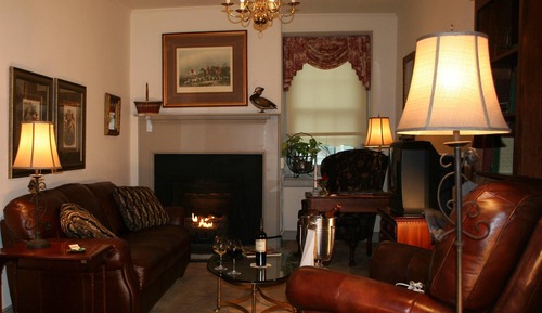 Suite, 1 Queen Bed, Fireplace (2nd floor, accessible by stairs only)