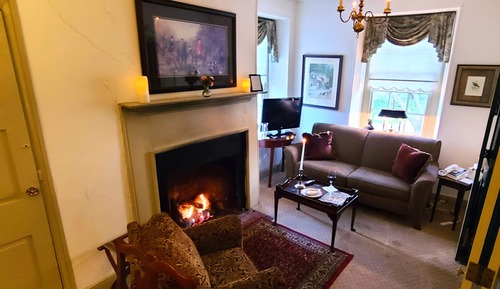 Suite, 1 Double Bed, Fireplace (2nd floor, accessible by stairs only)