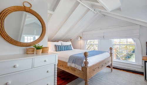 Deluxe Room, 1 Queen Bed